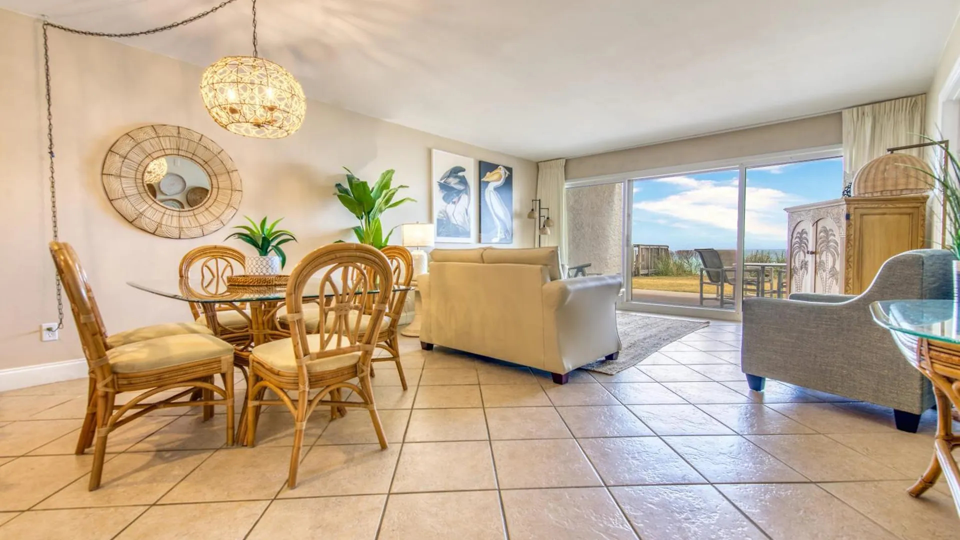 Beach House Condominiums D104 - Beachfront With Pool, Wifi, & Beach Service Destin