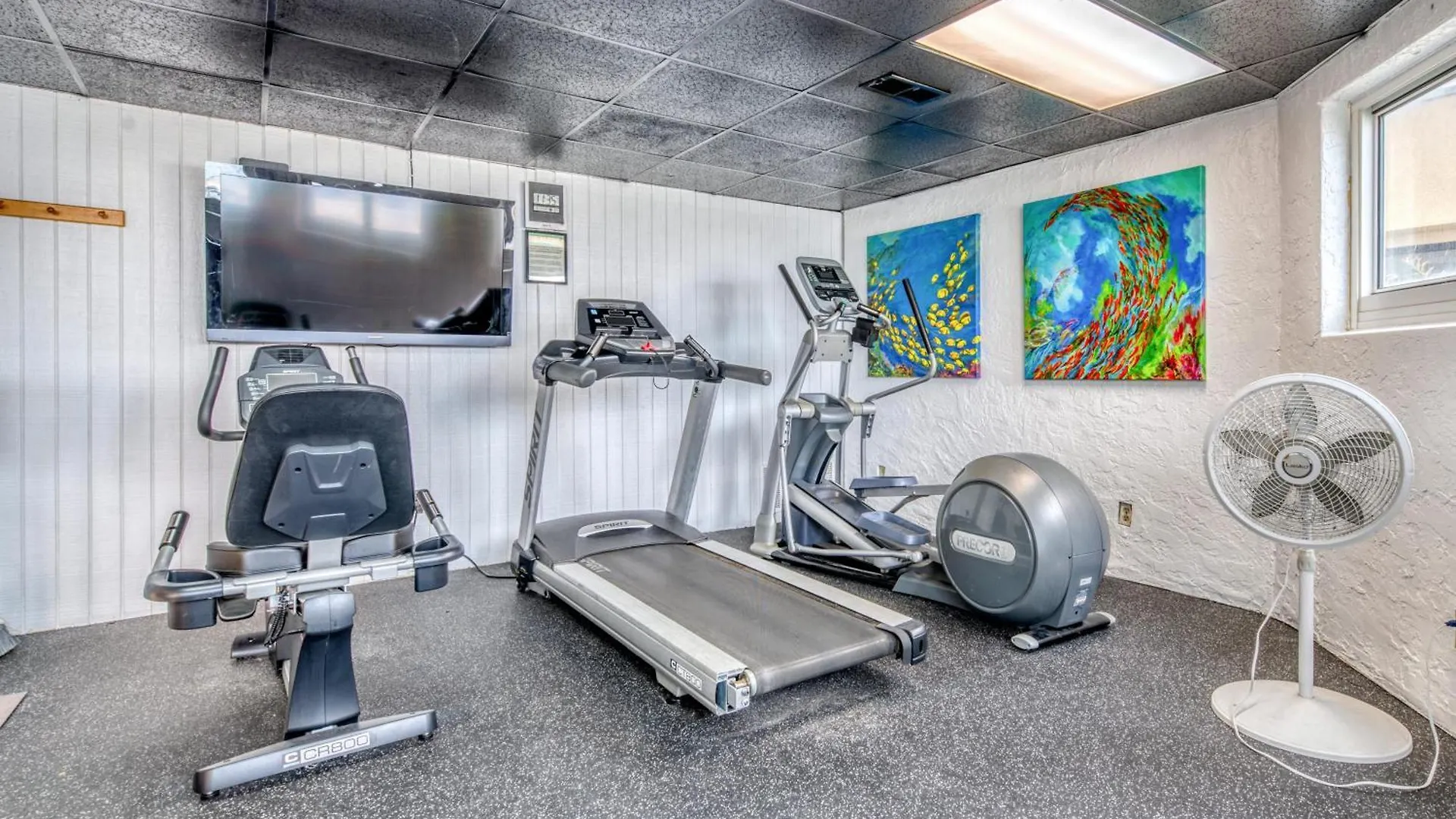 Beach House Condominiums D104 - Beachfront With Pool, Wifi, & Beach Service Destin